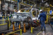 General Motors comunicó que dejará de producir carros en Ecuador y Colombia, cambiando su modelo de negocios.