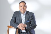 Gilberto Santa Rosa se dijo que estuvo en la fiesta privada en que fue detenido Jacobo Bucaram.