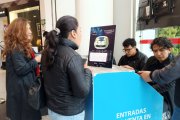 En los puntos de venta se colocaron letreros para advertir que las entradas se volvieron a terminar.