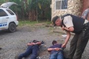 En total, hubo tres detenidos, quienes fueron llevados a Quevedo.