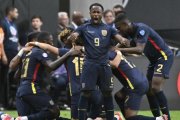 La selección ecuatoriana en el festejo de su primer triunfo en Copa América 2024