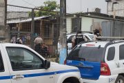 La policía llegó a la casa donde residía la bebita hallada muerta.