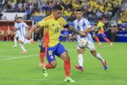 Argentina y Colombia disputan tiempos extras en Miami.