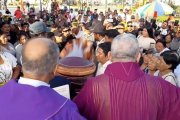 Pobladores de La Libertad despidieron a su sacerdote.