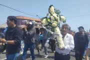 El féretro del religioso fue llevado en caravana por la zona urbana peninsular.