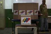 Aumentan las denuncias de fraude electoral en algunas localidades venezolanas.