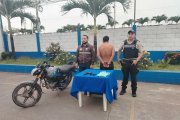 La policía investiga a un  sospechoso detenido. Un presunto acompañante murió.
