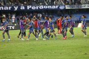 Los jugadores de Emelec y su frustración tras ser eliminados de la Copa Ecuador.
