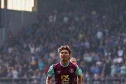 Jeremy Sarmiento destacó en el triunfo de Burnley.
