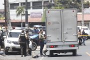 Policías llegaron al sitio para recabar datos y retirar el cadáver.
