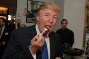 Donald Trump prefiere comer la carne bien cocida para evitar ingerir gérmenes.