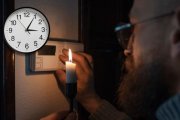 Anuncian cortes de luz de 12 horas en el día.