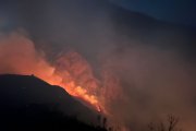 El fuego sigue ardiendo en San Pedro de Vilcabamba.