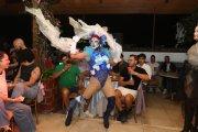 Addael Borosky, en la piel de Yeison, anima un show drag en un resto-bar del norte de Guayaquil.