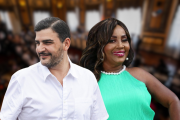 Aquiles Álvarez y Mayra Montaño se sientan a la mesa principal del Municipio de Guayaquil.