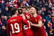 Liverpool lidera la Premier League a falta del partido ante Everton que fue aplazado