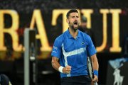 A pesar de algunos inconvenientes, Djokovic demostró un gran nivel de tenis en Melbourne.