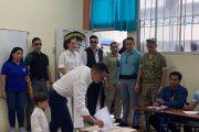 Daniel Noboa votó alrededor de las 07:30 de este 9 de febrero.