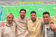 Luis Súarez, Lionel Messi, Jordi Alba y Sergio Busquets en el Super Bowl.