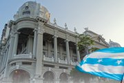 El Palacio Municipal, inaugurado en 1929, es un emblema arquitectónico de Guayaquil que ahora enfrenta desafíos estructurales.