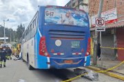 El bus proveniente de Guayaquil implicado en el percance.