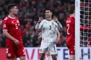 Portugal, de Cristiano Ronaldo, tiene que remontar a Dinamarca para seguir en el torneo.