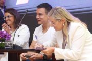 El Presidente, Daniel Noboa, y su madre y asambleísta, Anabella Azín.