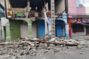 Fachadas caídas y varias afectaciones estructurales, lo que dejó el sismo en Esmeraldas.
