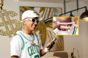 El cantante urbano gusta lucir joyas costosas que son creadas a su gusto.