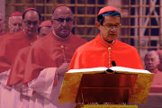 El cardenal monseñor Luis Gerardo Cabrera en el momento de prestar su juramento.
