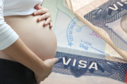 Estados Unidos endurece medidas para viajeras que estén embarazadas.