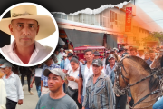 Con fuegos pirotécnicos, ganaderos, arroceros y caballistas de la parroquia Junquillal de Salitre, despidieron a Héctor Gregorio Magallanes Sánchez.