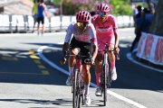 Richard Carapaz e Isaac del Toro definirán al ganador de la maglia rosa.