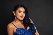 Lila Flores es una cantante ecuatoriana que pertenece al grupo 'Las Damas de Oro'