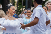 Desfiles, música y tradición llenan las calles de Guayaquil durante las Fiestas Julianas, en honor a su fundación.