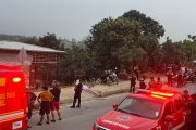 La víctima se encontraba junto a su esposa cuando fue atacado a tiros.