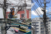 El soterramiento de cables en Quito transforma el paisaje urbano, menos postes saturados, más orden y modernidad en las calles intervenidas