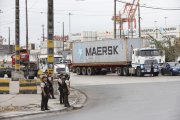 La terminal portuaria está ubicada en el sur de la ciudad.