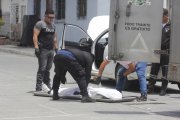 El cuerpo fue llevado a la morgue en un carro de Medicina Legal.