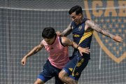 Futbolistas de Boca Juniors se entrenan con la mente en su visita al Barracas Central.