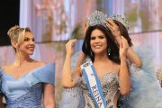 Marcel Ponce Zamora, fue elegida como la nueva Reina de Manta