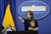 Este 18 de noviembre  se confirmó la salida de Carolina Jaramillo.