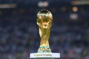 El trofeo del Mundial, símbolo del torneo que reunirá a 48 selecciones en 2026.