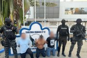 La Policía Nacional presentó en Portoviejo a tres de los aprehendidos tras el enfrentamiento entre bandas