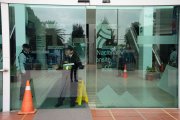 En las oficinas de la ANT de Quito solo queda el personal de limpieza y de seguridad.