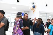 Los pescadores del barco Don Maca y de otras seis lanchas llegaron este martes al Aeropuerto Eloy Alfaro de Manta