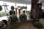 El velorio se lleva a cabo de forma privada, aunque si está abierto al público.