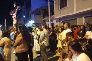 En la última procesión nocturna realizada en el cantón Playas se pidió por la paz en el balneario y el país.