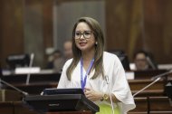 Nataly Morillo inició su carrera como periodista en diario Hoy.