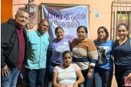 Los familiares de Damaris la recibieron en su casa luego de su salida del hospital.